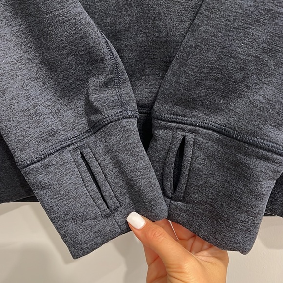 Nike Therma fit Womens sweater Small - Picture 3 of 6